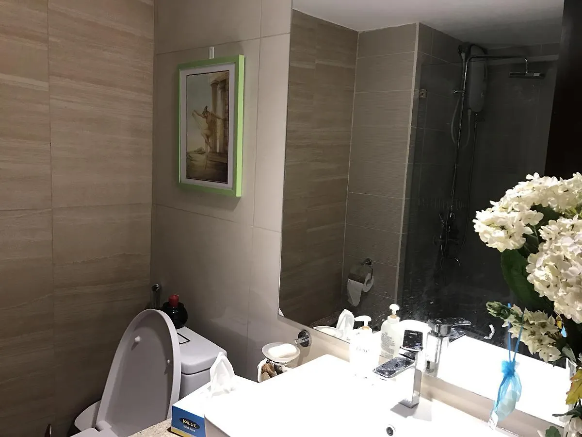 Grand Apartment Near Bgc Manila