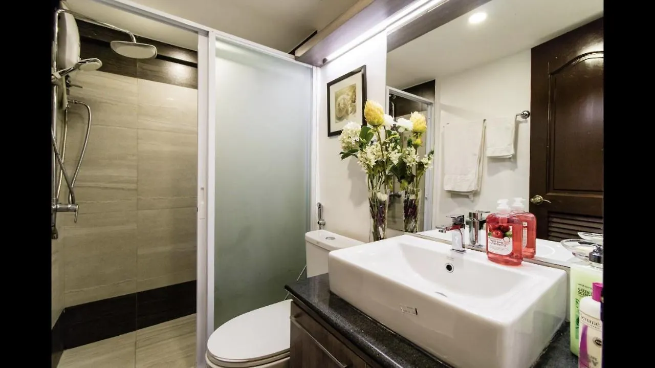 Grand Apartment Near Bgc Manila